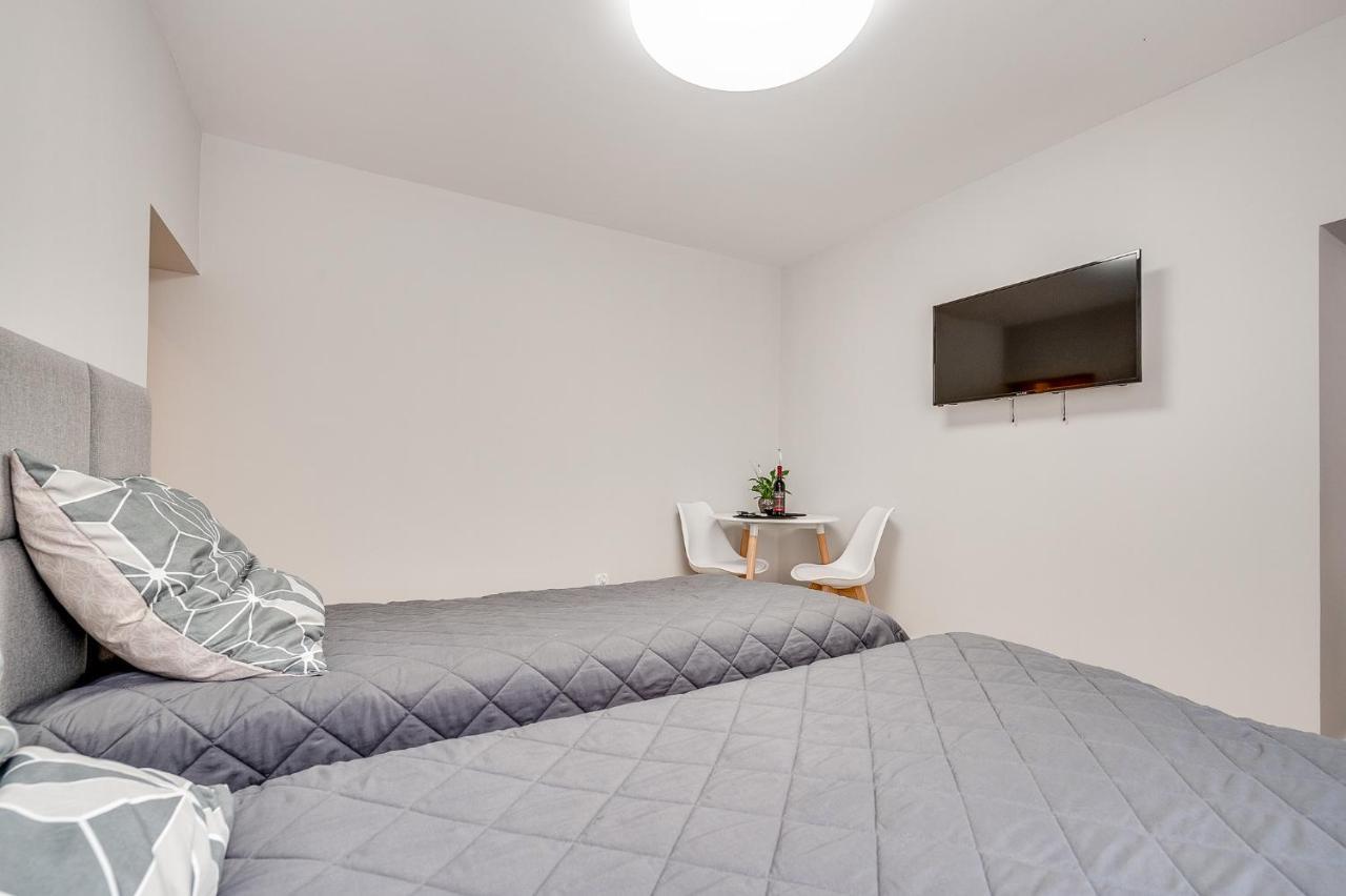Central Platinum Apartments 20 雷布尼克 外观 照片