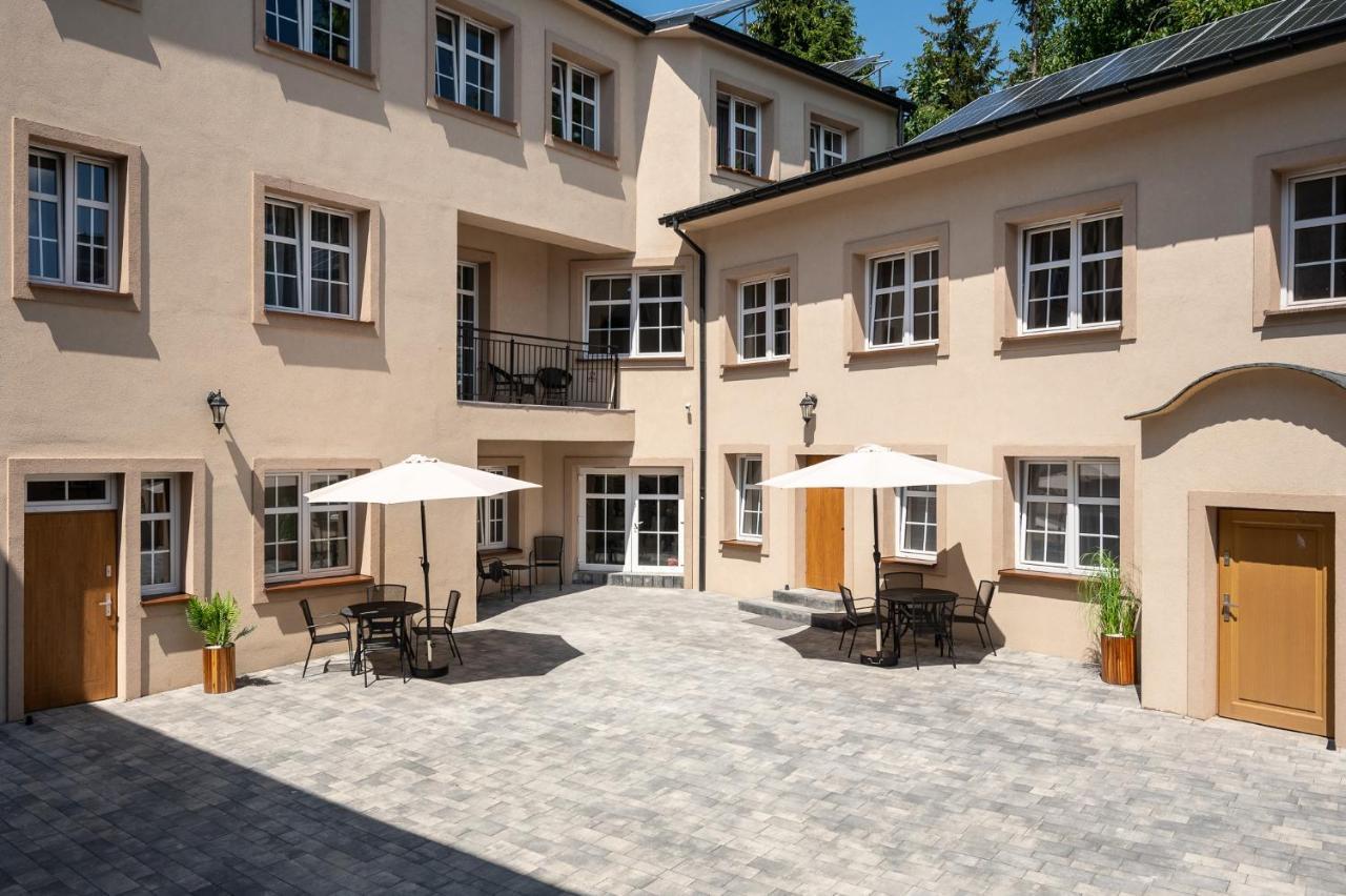Central Platinum Apartments 20 雷布尼克 外观 照片