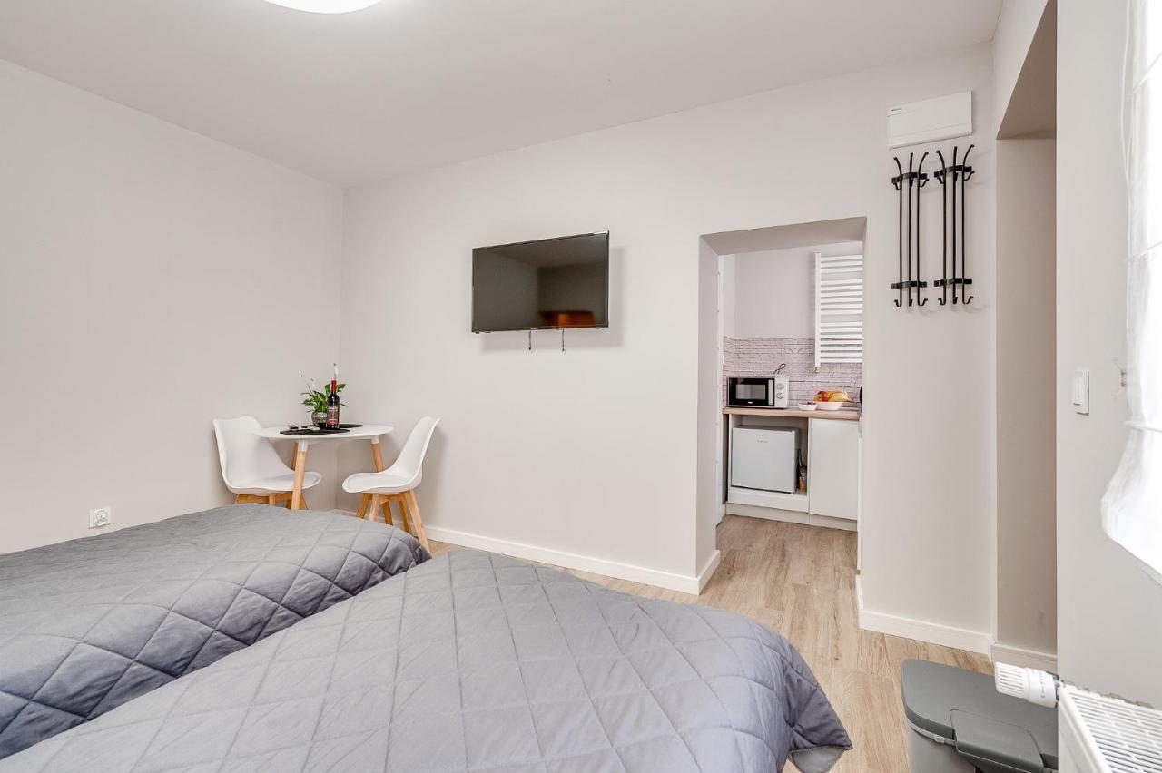 Central Platinum Apartments 20 雷布尼克 外观 照片